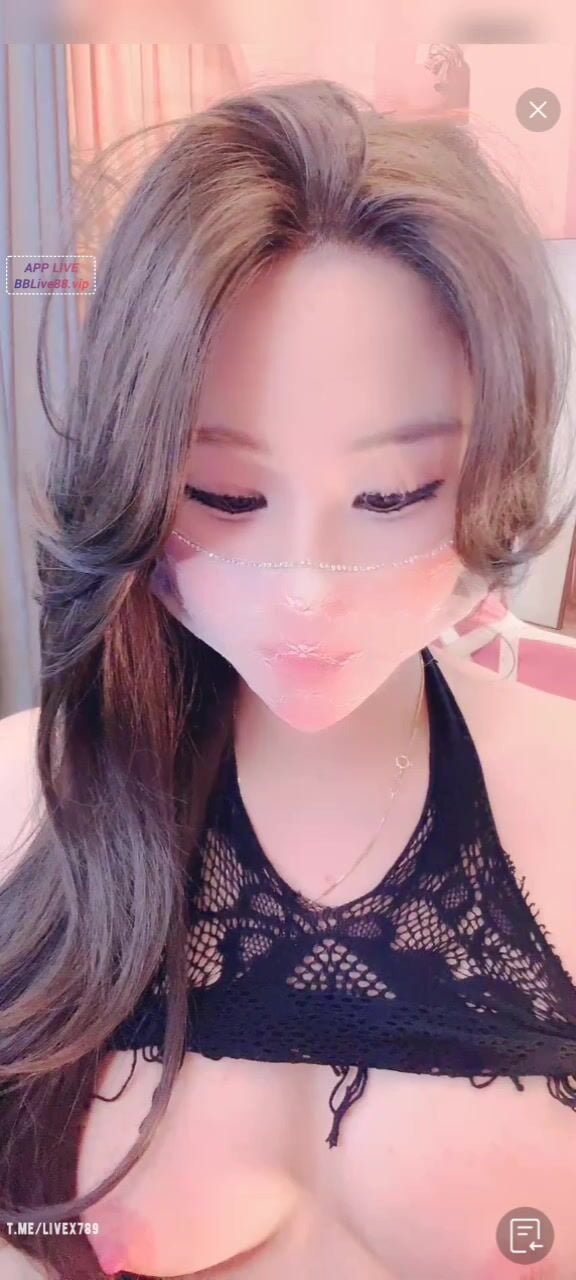 Miu_08 em teen Việt vú múp cực hồng live app show bím dâm móc lồn rỉ nước ướt đẫm p3